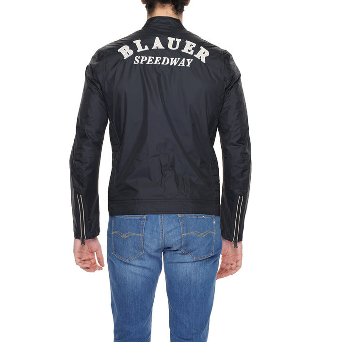 Blauer Jacka Man
