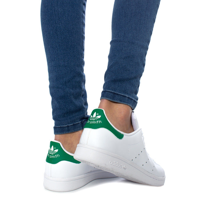 Adidas Kvinna Sneakers